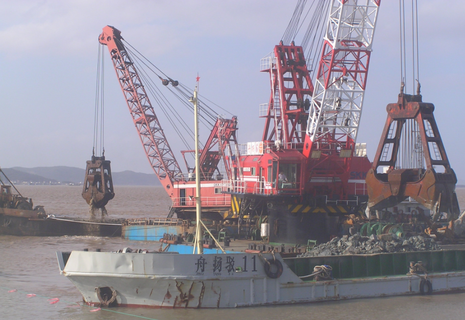 舟山金海湾船厂船坞进口炸礁