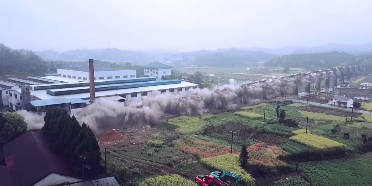 龙门桥渡槽爆破拆除